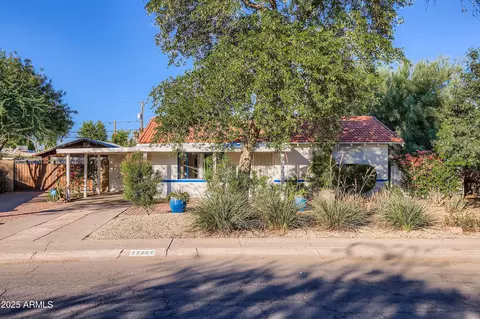 Exterior - 2720 W Solano Dr N, Phoenix, AZ 85017 photo 2 of 8