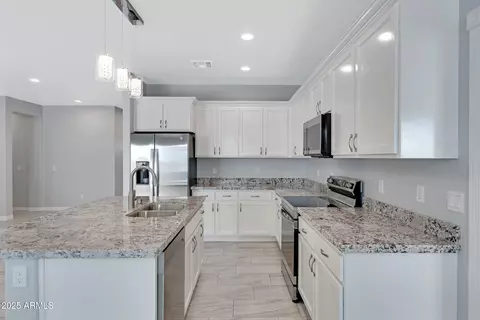 Kitchen - 8141 E 6th Ave, Mesa, AZ 85208 photo 2 of 5