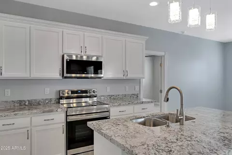 Kitchen - 8141 E 6th Ave, Mesa, AZ 85208 photo 4 of 5