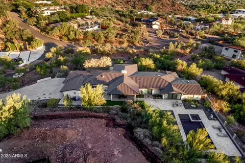 View/Area - 4949 E Grandview Ln, Phoenix, AZ 85018 photo 1 of 12