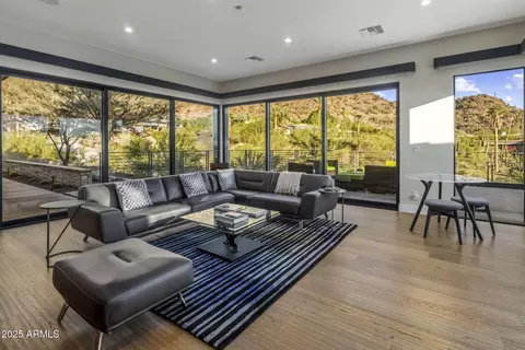 Living - 4949 E Grandview Ln, Phoenix, AZ 85018 photo 1 of 6