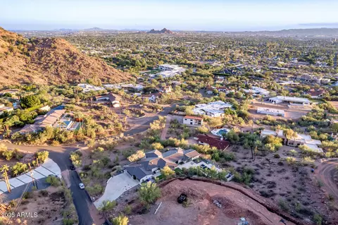 View/Area - 4949 E Grandview Ln, Phoenix, AZ 85018 photo 6 of 12