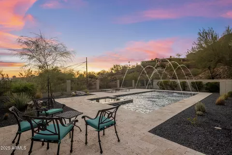 Exterior - 4949 E Grandview Ln, Phoenix, AZ 85018 photo 8 of 17