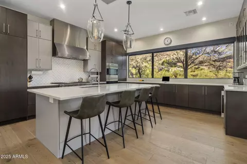 Kitchen - 4949 E Grandview Ln, Phoenix, AZ 85018 photo 7 of 9