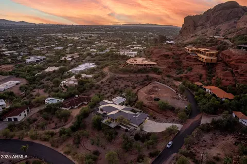 View/Area - 4949 E Grandview Ln, Phoenix, AZ 85018 photo 9 of 12