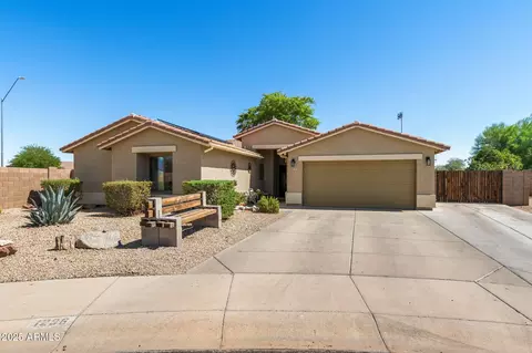 1296 N Elizabeth Ct, Casa Grande, AZ 85122