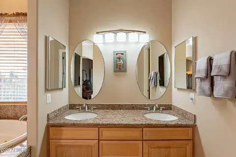 Bath - 3086 N Herrala Way, Apache Junction, AZ 85119 photo 4 of 7