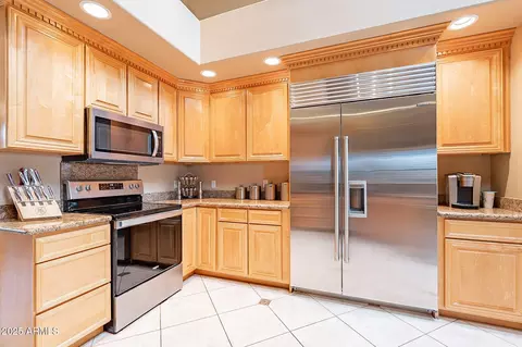 Kitchen - 3086 N Herrala Way, Apache Junction, AZ 85119 photo 5 of 5