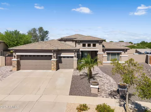 8424 W Gardenia Ave, Glendale, AZ 85305