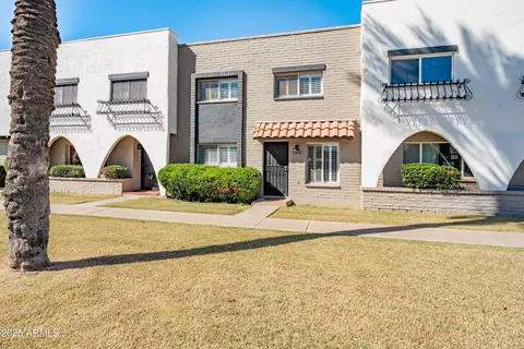 2816 E Clarendon Ave, Phoenix, AZ 85016