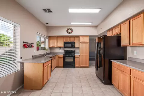 Kitchen - 3360 E Wildhorse Dr, Gilbert, AZ 85297 photo 1 of 3