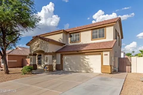 Exterior - 3360 E Wildhorse Dr, Gilbert, AZ 85297 photo 2 of 8