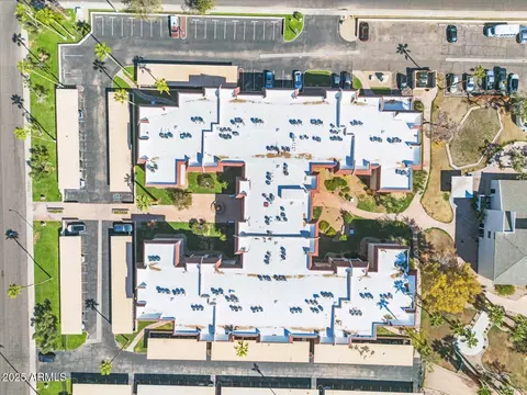 View/Area - 3033 E Devonshire Ave #2003, Phoenix, AZ 85016 photo 8 of 8