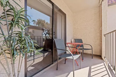 Exterior - 3033 E Devonshire Ave #2003, Phoenix, AZ 85016 photo 3 of 3