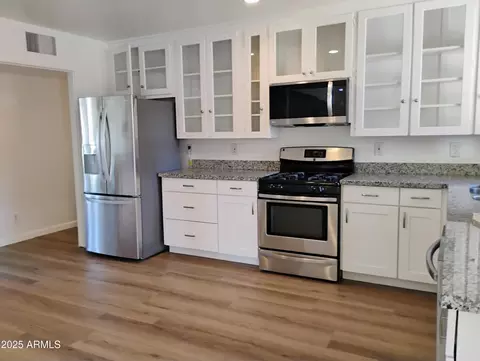 Kitchen - 2127 W Avalon Dr, Phoenix, AZ 85015 photo 3 of 5