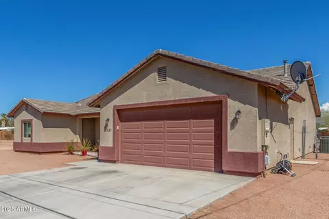 1331 S Cedar Dr, Apache Junction, AZ 85120 photo 4