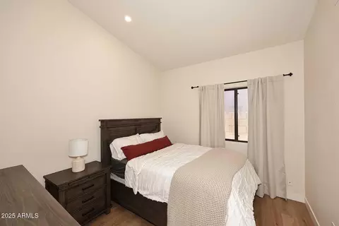 Bedroom - 3911 E Topeka Dr, Phoenix, AZ 85050 photo 3 of 3