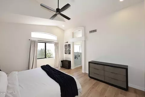 Bedroom - 3911 E Topeka Dr, Phoenix, AZ 85050 photo 2 of 3
