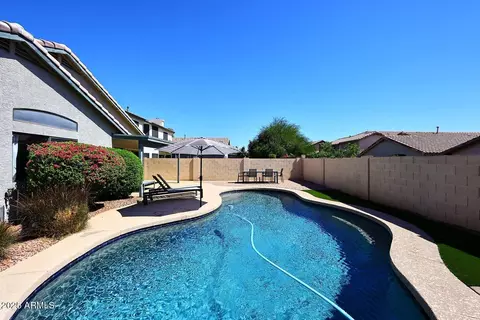 Exterior - 3911 E Topeka Dr, Phoenix, AZ 85050 photo 3 of 6