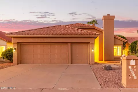 10918 E Navajo Dr, Sun Lakes, AZ 85248