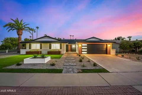 685 E Palm St, Litchfield Park, AZ 85340