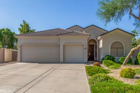13641 W Alvarado Dr, Goodyear, AZ 85395