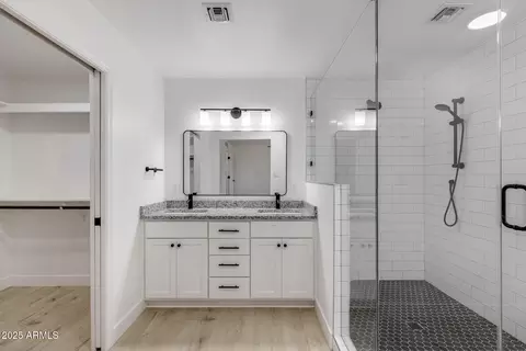 Bath - 2433 Enrose St, Mesa, AZ 85213 photo 3 of 7