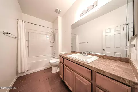 Bath - 2965 E Nighthawk Way, Phoenix, AZ 85048 photo 1 of 5