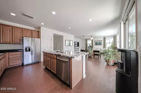 Kitchen - 2965 E Nighthawk Way, Phoenix, AZ 85048 photo 1 of 2
