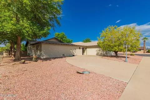 10302 W Cheryl Dr, Sun City, AZ 85351