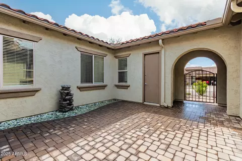 Exterior - 28115 N 17th Dr, Phoenix, AZ 85085 photo 7 of 21