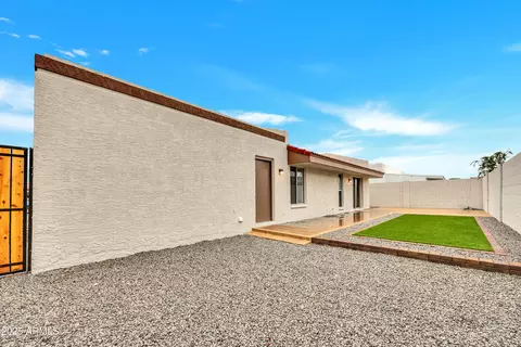 Exterior - 931 E Villa Rita Dr, Phoenix, AZ 85022 photo 2 of 3