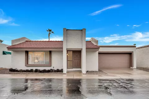 931 E Villa Rita Dr, Phoenix, AZ 85022