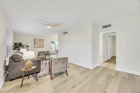 Entry Way - 931 E Villa Rita Dr, Phoenix, AZ 85022 photo 1 of 2
