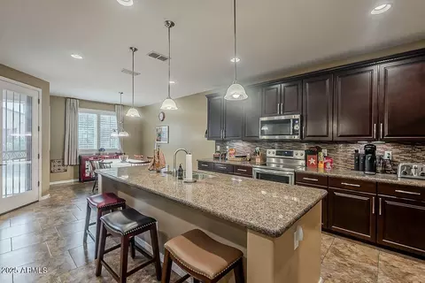 Kitchen - 1423 E Canary Dr, Gilbert, AZ 85297 photo 1 of 6