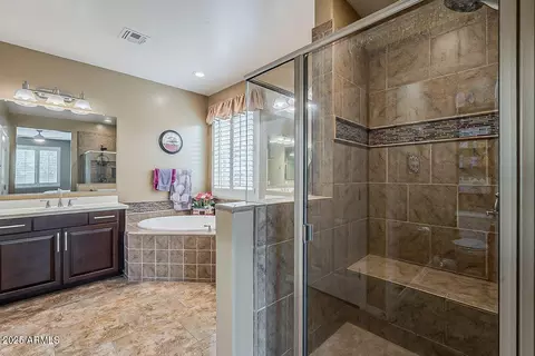 Bath - 1423 E Canary Dr, Gilbert, AZ 85297 photo 1 of 4