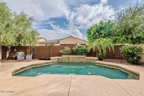 Exterior - 1423 E Canary Dr, Gilbert, AZ 85297 photo 5 of 11