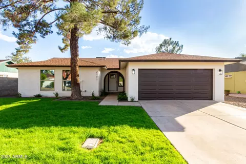 2203 W Palomino Dr, Chandler, AZ 85224