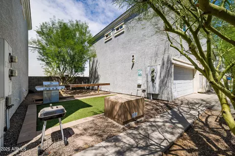 Exterior - 1341 E Polk St, Phoenix, AZ 85006 photo 2 of 3