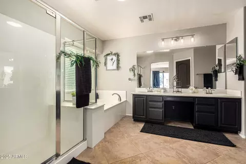 Bath - 5615 E Demeter Dr, Florence, AZ 85132 photo 2 of 6