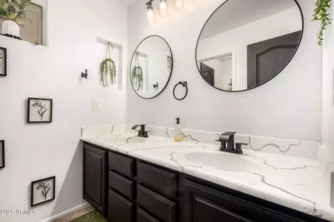 Bath - 5615 E Demeter Dr, Florence, AZ 85132 photo 5 of 6