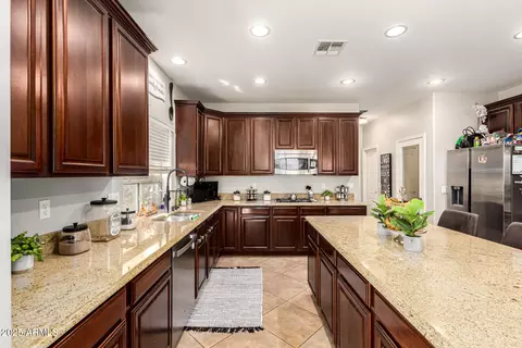 Kitchen - 5615 E Demeter Dr, Florence, AZ 85132 photo 3 of 9