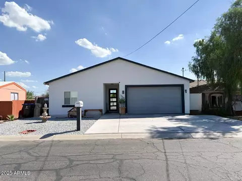 7953 W Kirby St, Peoria, AZ 85345