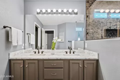 Bath - 3971 E Page Ave, Gilbert, AZ 85234 photo 3 of 4