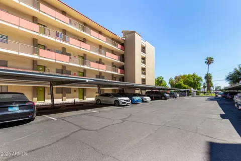 Exterior - 351 E Thomas Rd #D505, Phoenix, AZ 85012 photo 5 of 7