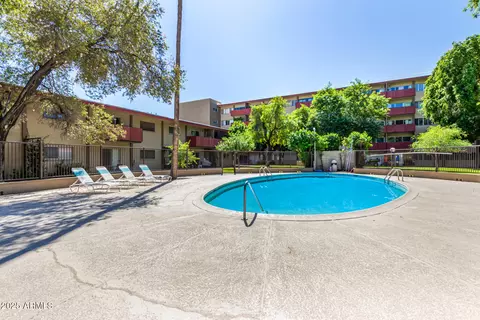 Exterior - 351 E Thomas Rd #D505, Phoenix, AZ 85012 photo 6 of 7