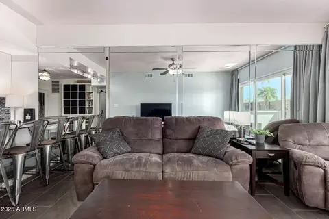 Living - 351 E Thomas Rd #D505, Phoenix, AZ 85012 photo 2 of 2