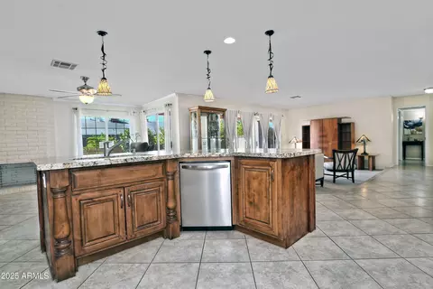 Kitchen - 4301 E Sacaton St, Phoenix, AZ 85044 photo 3 of 3