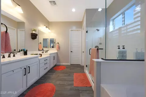 Bath - 6915 E Quince St, Mesa, AZ 85207 photo 1 of 5