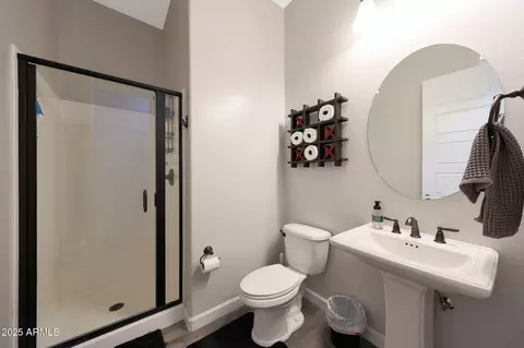 Bath - 6915 E Quince St, Mesa, AZ 85207 photo 5 of 5